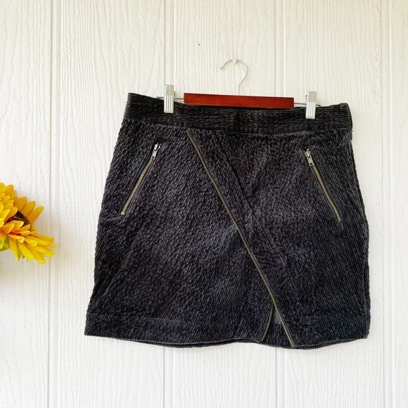 NEW UO Joan Asymmetrical Mini Skirt - Picture 2 of 8